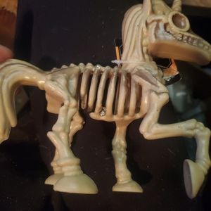 Unicorn Skelton